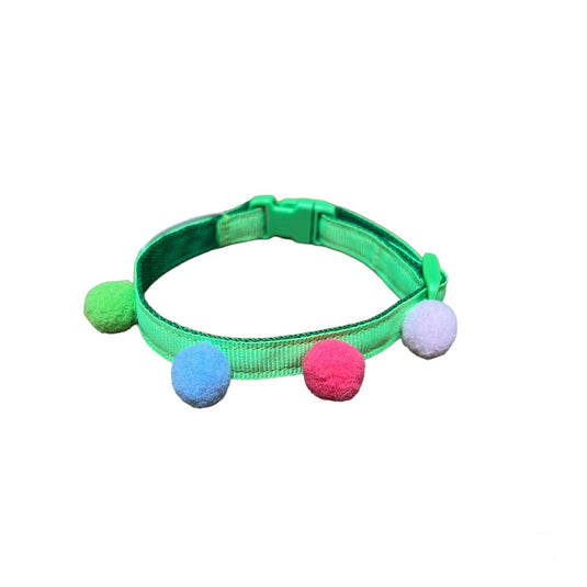 Collar pompones