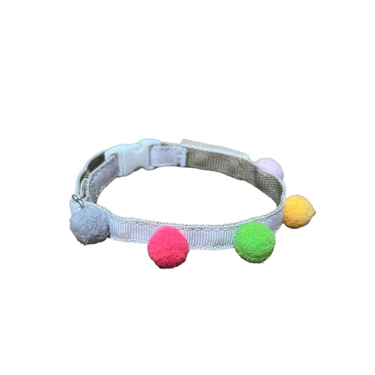 Collar pompones